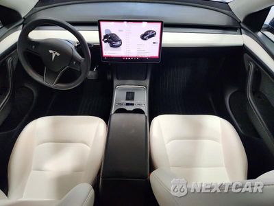 Zdjęcie 8 z 12 samochodu: 2024 TESLA MODEL Y VIN:7SAYGDEE1RA224418 - miniatura