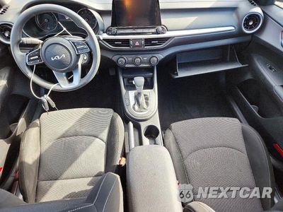 Zdjęcie 8 z 12 samochodu: 2024 KIA FORTE LXS VIN:3KPF24AD0RE734462 - miniatura