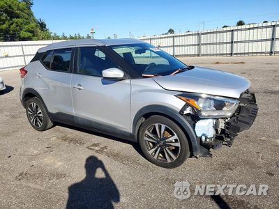 Czwarte zdjęcie samochodu z boku: 2019 NISSAN KICKS SV VIN:3N1CP5CU7KL535646 - miniatura