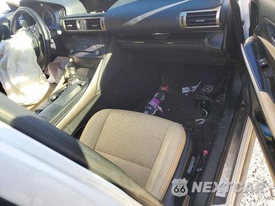 Zdjęcie 8 z 12 samochodu: 2016 LEXUS IS 300 VIN:JTHCM1D22G5012553 - miniatura
