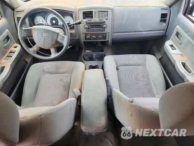 Zdjęcie 8 z 12 samochodu: 2007 DODGE DAKOTA QUAD SLT VIN:1D7HE48K97S120823 - miniatura