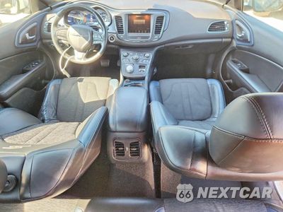 Zdjęcie 8 z 12 samochodu: 2015 CHRYSLER 200 S VIN:1C3CCCDG9FN543831 - miniatura