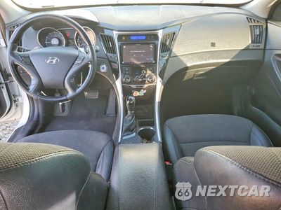 Zdjęcie 8 z 13 samochodu: 2013 HYUNDAI SONATA SE VIN:5NPEC4AC5DH782625 - miniatura