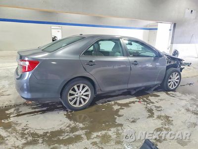 Trzecie zdjęcie samochodu z tyłu: 2014 TOYOTA CAMRY XLE V6 VIN:4T1BK1FK5EU024419 - miniatura