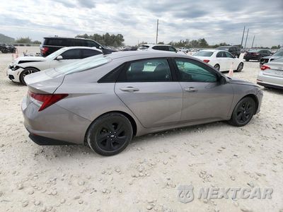 Trzecie zdjęcie samochodu z tyłu: 2023 HYUNDAI ELANTRA BLUE VIN:KMHLM4AJ4PU041536 - miniatura