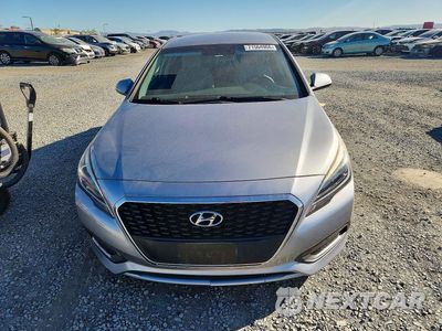 Piąte zdjęcie samochodu w środku: 2016 HYUNDAI SONATA HYBRID SE VIN:KMHE24L19GA013938 - miniatura