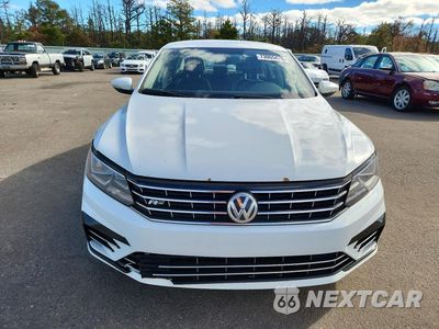 Piąte zdjęcie samochodu w środku: 2017 VOLKSWAGEN PASSAT VIN:1VWDT7A33HC015559 - miniatura