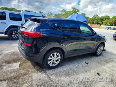 Trzecie zdjęcie samochodu z tyłu: 2021 HYUNDAI TUCSON VALUE VIN:KM8J33A49MU346234 - miniatura
