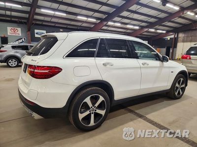 Trzecie zdjęcie samochodu z tyłu: 2019 MERCEDES-BENZ GLC 350E VIN:WDC0G5EB1KF612818 - miniatura