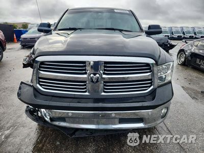 Piąte zdjęcie samochodu w środku: 2017 RAM 1500 SLT VIN:1C6RR6LT8HS513428 - miniatura