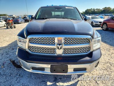 Piąte zdjęcie samochodu w środku: 2018 RAM 1500 LARAMIE VIN:1C6RR7NT1JS116815 - miniatura