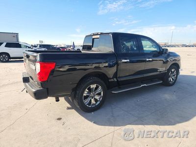 Trzecie zdjęcie samochodu z tyłu: 2017 NISSAN TITAN SV VIN:1N6AA1E60HN564246 - miniatura