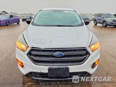 Piąte zdjęcie samochodu w środku: 2018 FORD ESCAPE S VIN:1FMCU0F76JUB24172 - miniatura