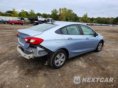 Trzecie zdjęcie samochodu z tyłu: 2018 CHEVROLET CRUZE LS VIN:1G1BC5SM6J7168188 - miniatura