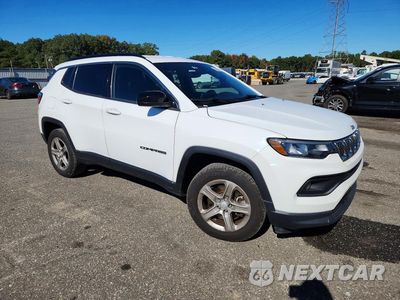 Czwarte zdjęcie samochodu z boku: 2023 JEEP COMPASS LATITUDE VIN:3C4NJDBN8PT562034 - miniatura