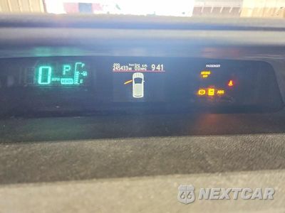 Zdjęcie 9 z 12 samochodu: 2013 TOYOTA PRIUS C ONE VIN:JTDKDTB31D1536624 - miniatura