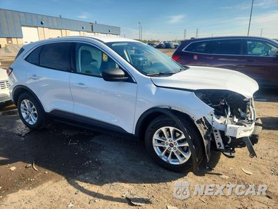 Czwarte zdjęcie samochodu z boku: 2022 FORD ESCAPE SE VIN:1FMCU9G65NUA59783 - miniatura
