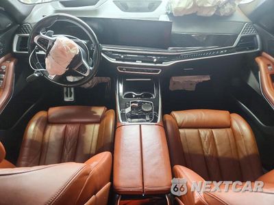 Zdjęcie 8 z 13 samochodu: 2024 BMW X7 XDRIVE40I VIN:5UX23EM03R9S28380 - miniatura