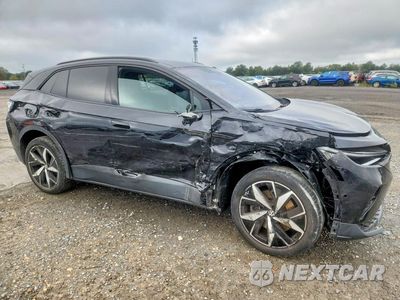 Czwarte zdjęcie samochodu z boku: 2023 VOLKSWAGEN ID.4 PRO S VIN:1V2GNPE88PC010046 - miniatura