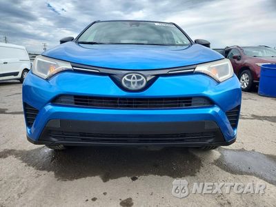 Piąte zdjęcie samochodu w środku: 2018 TOYOTA RAV4 LE VIN:JTMBFREV2JJ183171 - miniatura