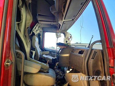 Zdjęcie 7 z 13 samochodu: 2009 VOLVO VN VNL VIN:4V4NC9TG59N496878 - miniatura
