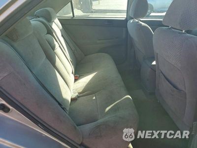 Zdjęcie 10 z 12 samochodu: 2004 TOYOTA CAMRY LE V6 VIN:4T1BF32K94U063406 - miniatura