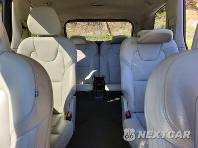 Zdjęcie 10 z 13 samochodu: 2021 VOLVO XC90 T6 MOMENTUM VIN:YV4A221K4M1734941 - miniatura