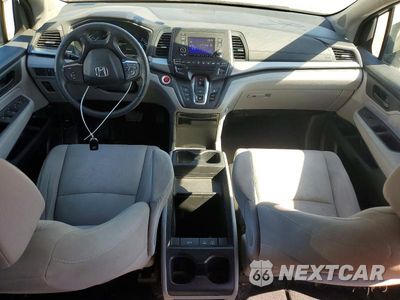 Zdjęcie 8 z 13 samochodu: 2020 HONDA ODYSSEY LX VIN:5FNRL6H28LB013057 - miniatura