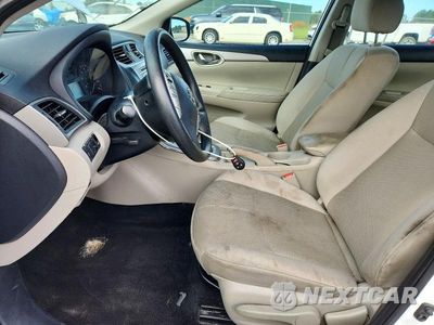 Zdjęcie 7 z 12 samochodu: 2015 NISSAN SENTRA S VIN:3N1AB7AP1FY235415 - miniatura