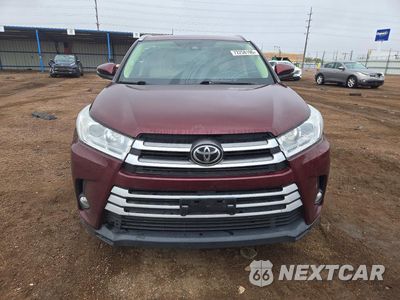 Piąte zdjęcie samochodu w środku: 2017 TOYOTA HIGHLANDER XLE VIN:5TDJZRFH5HS363267 - miniatura
