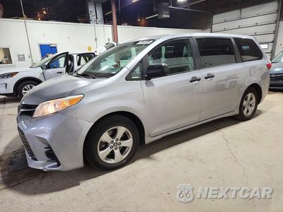 2018 TOYOTA SIENNA L 5TDZZ3DCXJS948536 - główne zdjęcie licytacji z USA - miniatura