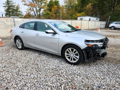 Czwarte zdjęcie samochodu z boku: 2017 CHEVROLET MALIBU LT VIN:1G1ZE5ST4HF112198 - miniatura