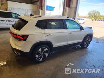 Trzecie zdjęcie samochodu z tyłu: 2025 VOLKSWAGEN TAOS SE VIN:3VVUC7B21SM045479 - miniatura