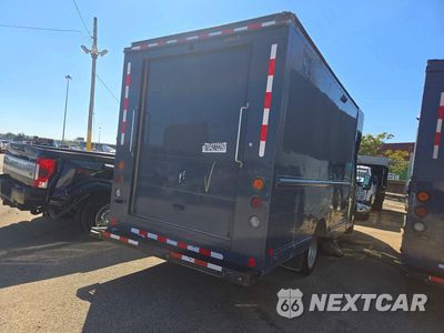 Trzecie zdjęcie samochodu z tyłu: 2021 FORD TRANSIT DELIVERY TRUCK VIN:1FDDF6P81MKA57554 - miniatura
