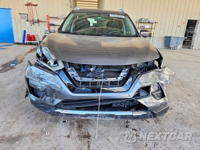 Piąte zdjęcie samochodu w środku: 2018 NISSAN ROGUE S VIN:5N1AT2MT6JC827475 - miniatura