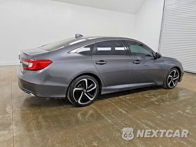 Trzecie zdjęcie samochodu z tyłu: 2020 HONDA ACCORD SPORT VIN:1HGCV1F31LA104731 - miniatura