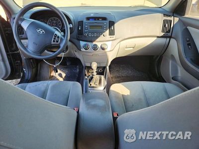 Zdjęcie 8 z 12 samochodu: 2012 HYUNDAI ELANTRA BLUE VIN:KMHDU4AD1AU844858 - miniatura
