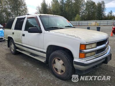 Czwarte zdjęcie samochodu z boku: 1996 CHEVROLET TAHOE K1500 VIN:1GNEK13R2TJ385678 - miniatura