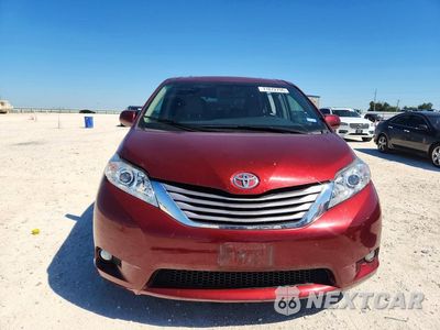 Piąte zdjęcie samochodu w środku: 2017 TOYOTA SIENNA XLE 8-PASSENGER VIN:5TDYZ3DC6HS816718 - miniatura