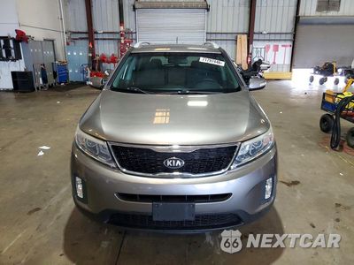 Piąte zdjęcie samochodu w środku: 2014 KIA SORENTO LX VIN:5XYKTCA60EG506224 - miniatura