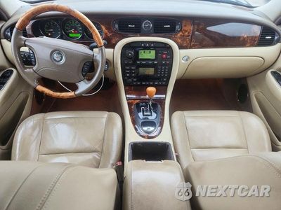 Zdjęcie 8 z 12 samochodu: 2006 JAGUAR XJ8 VIN:SAJWA71B86SH02388 - miniatura