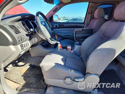Zdjęcie 7 z 13 samochodu: 2005 TOYOTA TACOMA X-RUNNER V6 VIN:5TETU22N25Z001017 - miniatura