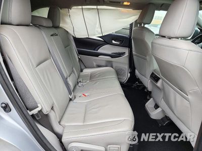 Zdjęcie 11 z 13 samochodu: 2016 TOYOTA HIGHLANDER XLE VIN:5TDJKRFH4GS273126 - miniatura