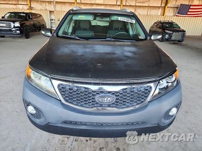 Piąte zdjęcie samochodu w środku: 2012 KIA SORENTO LX VIN:5XYKT4A26CG199464 - miniatura