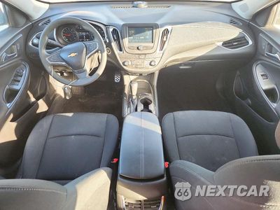 Zdjęcie 8 z 12 samochodu: 2016 CHEVROLET MALIBU LT VIN:1G1ZE5ST9GF170886 - miniatura