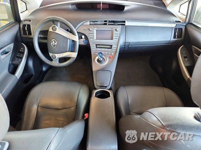 Zdjęcie 8 z 12 samochodu: 2013 TOYOTA PRIUS PLUG-IN HYBRID BASE VIN:JTDKN3DP1D3038277 - miniatura