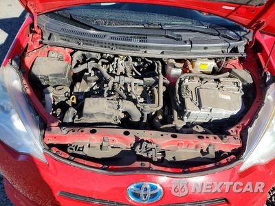 Zdjęcie 11 z 12 samochodu: 2013 TOYOTA PRIUS C TWO VIN:JTDKDTB37D1553475 - miniatura