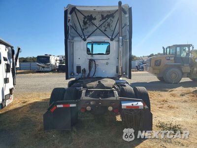 Zdjęcie 6 z 13 samochodu: 2017 PETERBILT 579 SEMI TRUCK VIN:1XPBA48X9HD428795 - miniatura