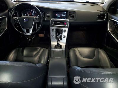 Zdjęcie 8 z 12 samochodu: 2017 VOLVO V60 T5 PREMIER VIN:YV140MEK4H1355661 - miniatura