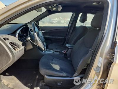 Zdjęcie 7 z 12 samochodu: 2013 CHRYSLER 200 TOURING VIN:1C3CCBBB2DN627732 - miniatura